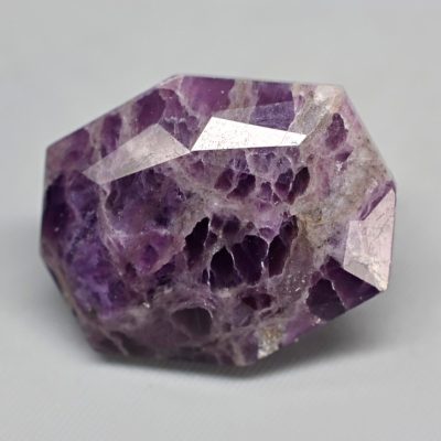 Chrome-antigorite-2.36-ct.jpg