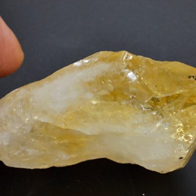 Citrine-with-hollandite-67.63-gr.jpg