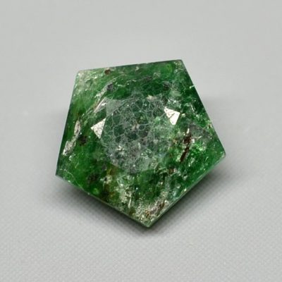 Fuchsitekyanite-0.75-ct.jpg