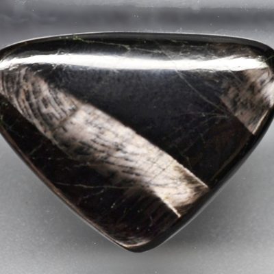 Hypersthene-39.63-ct.jpg