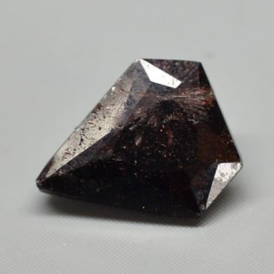 Manganoan-vesuvianite-hausmannite-1.58-ct.jpg