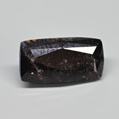 Manganoan-vesuvianite-hausmannite-3.03-ct.jpg