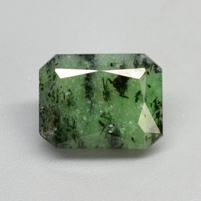 Pargasite-in-zoisite-4.85-ct.jpg
