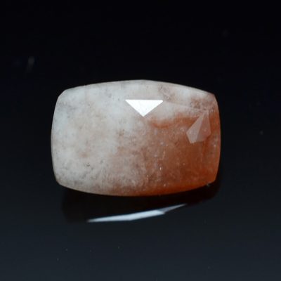 Pink-analcime-0.64-ct.jpg