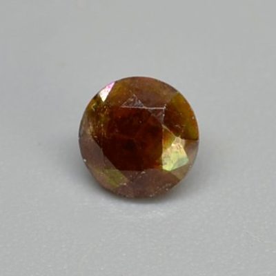 Rainbow-garnet-0.65-ct-1.jpg