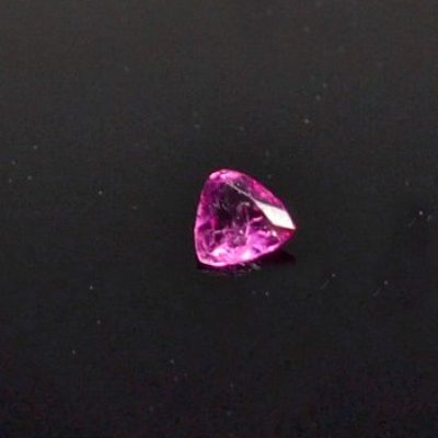 Red-baryl-0.045-ct.jpg