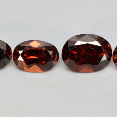 Red-zircon-8.28-ct.jpg
