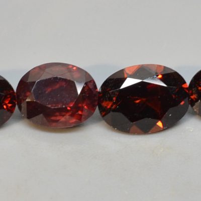 Red-zircon7.78-ct.jpg