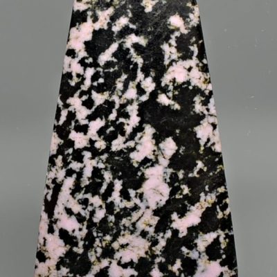 Thulite-black-jade-48.94-ct.jpg