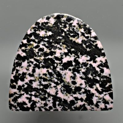 Thulite-black-jade-54.36-ct.jpg